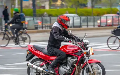 Prawo jazdy A2 czym można jeździć? Odkryj ograniczenia i możliwości