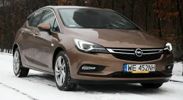 Ile pali Opel Astra 1.4 benzyna? Sprawdź realne zużycie paliwa