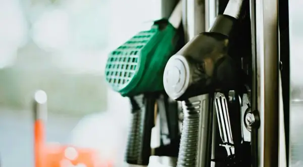 Diesel co to jest? Poznaj właściwości i zastosowanie paliwa